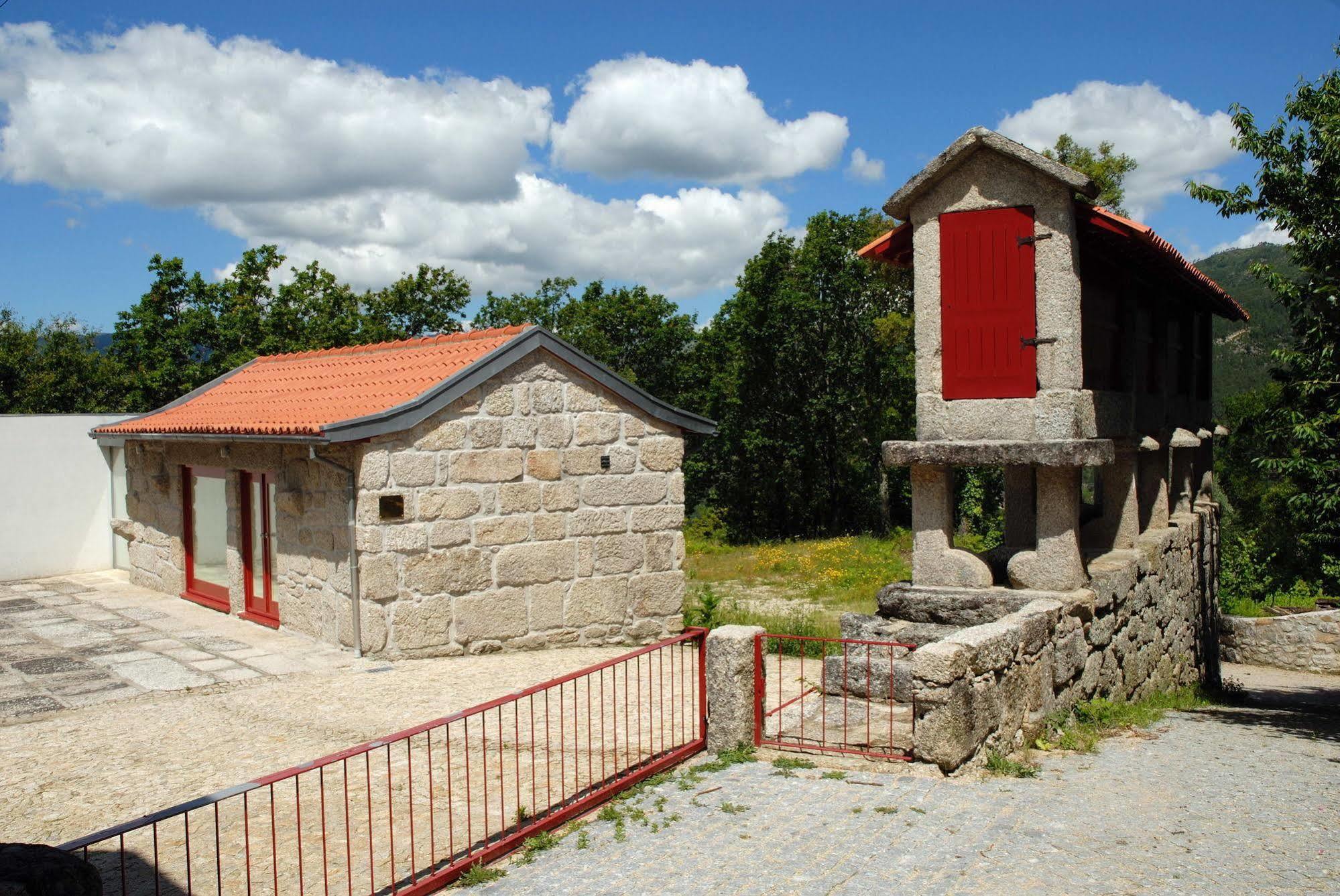 Gasthaus Aldeia Turistica De Louredo Vieira do Minho Exterior foto